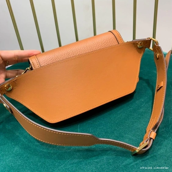 Official oldcobbler BUMBAG LOUIS VUITTON DAUPHINE 0724